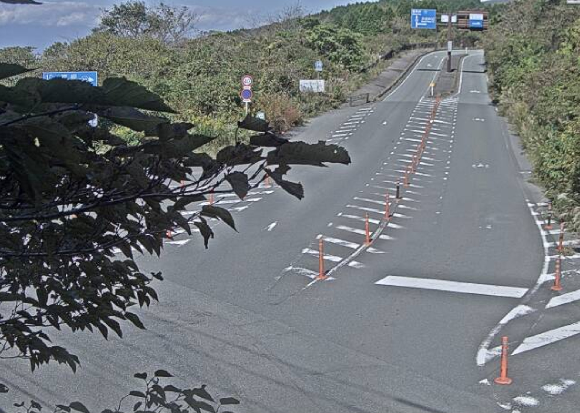 静岡県道20号熱海箱根峠線熱海峠ライブカメラ(静岡県函南町桑原)