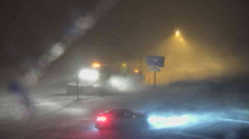 美幌峠ライブカメラ(北海道美幌町古梅) 2025年11月7日 降雪