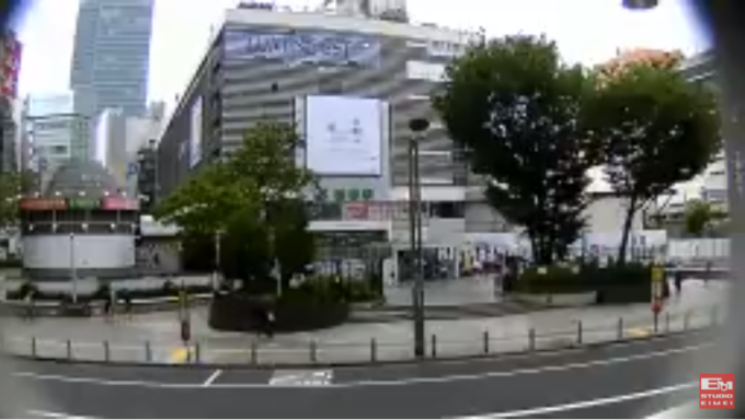 スタジオエイメイ新宿駅東口前ライブカメラ