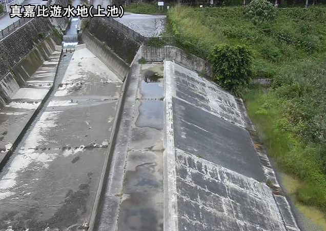 真嘉比川真嘉比湧水池上池ライブカメラ(沖縄県那覇市松川)