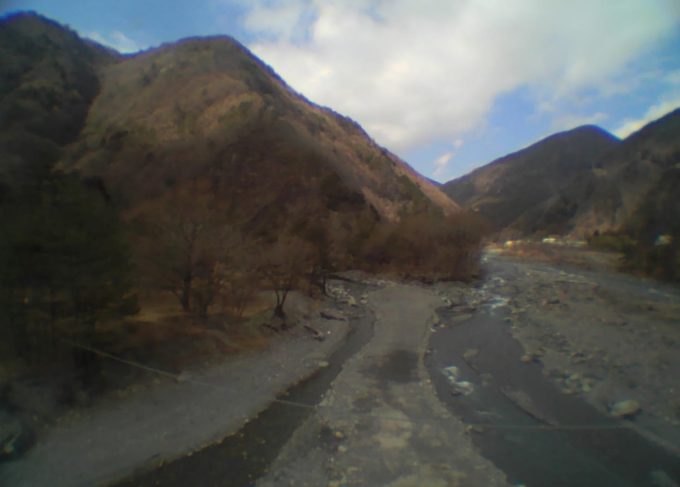 黒桂河内川早川合流点ライブカメラ(山梨県早川町新倉)