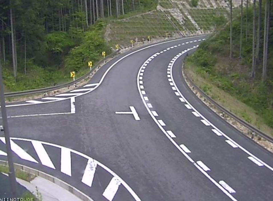 国道151号新野峠ライブカメラ(長野県阿南町新野)