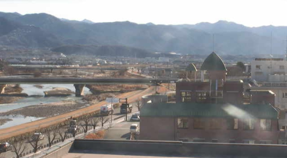 笛吹市役所国道20号方面ライブカメラ(山梨県笛吹市石和町市部)