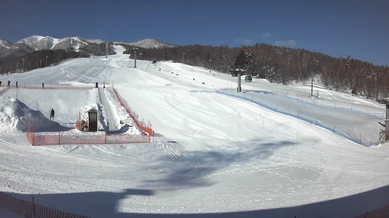 富良野スキー場北の峰ゾーンライブカメラ(北海道富良野市北の峰町)