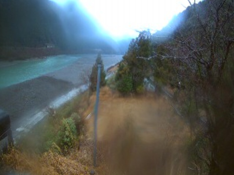 那智川川関第2上流側ライブカメラ(和歌山県那智勝浦町川関)