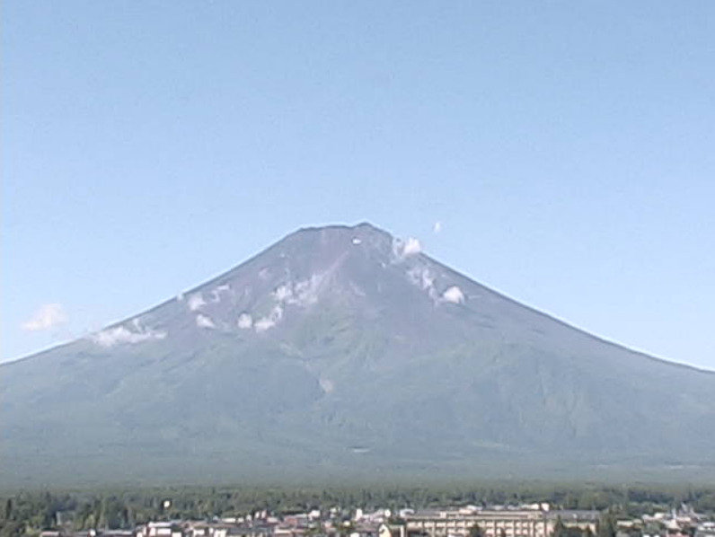 富士山山麓ライブカメラ(山梨県富士吉田市緑ケ丘)