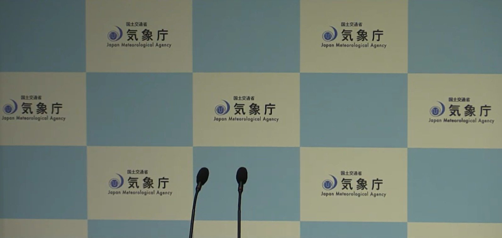 気象庁緊急記者会見ライブカメラ(東京都千代田区大手町)