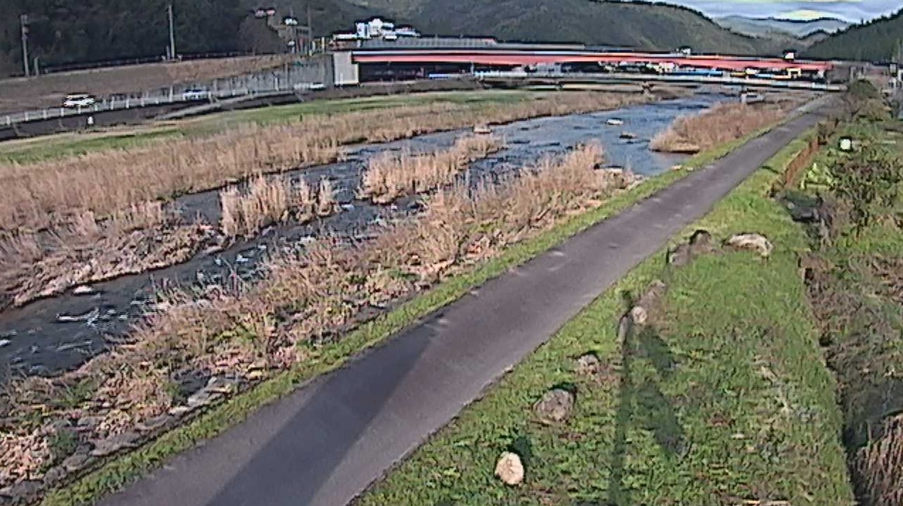 三徳川2.0KP左岸ライブカメラ(鳥取県三朝町横手)