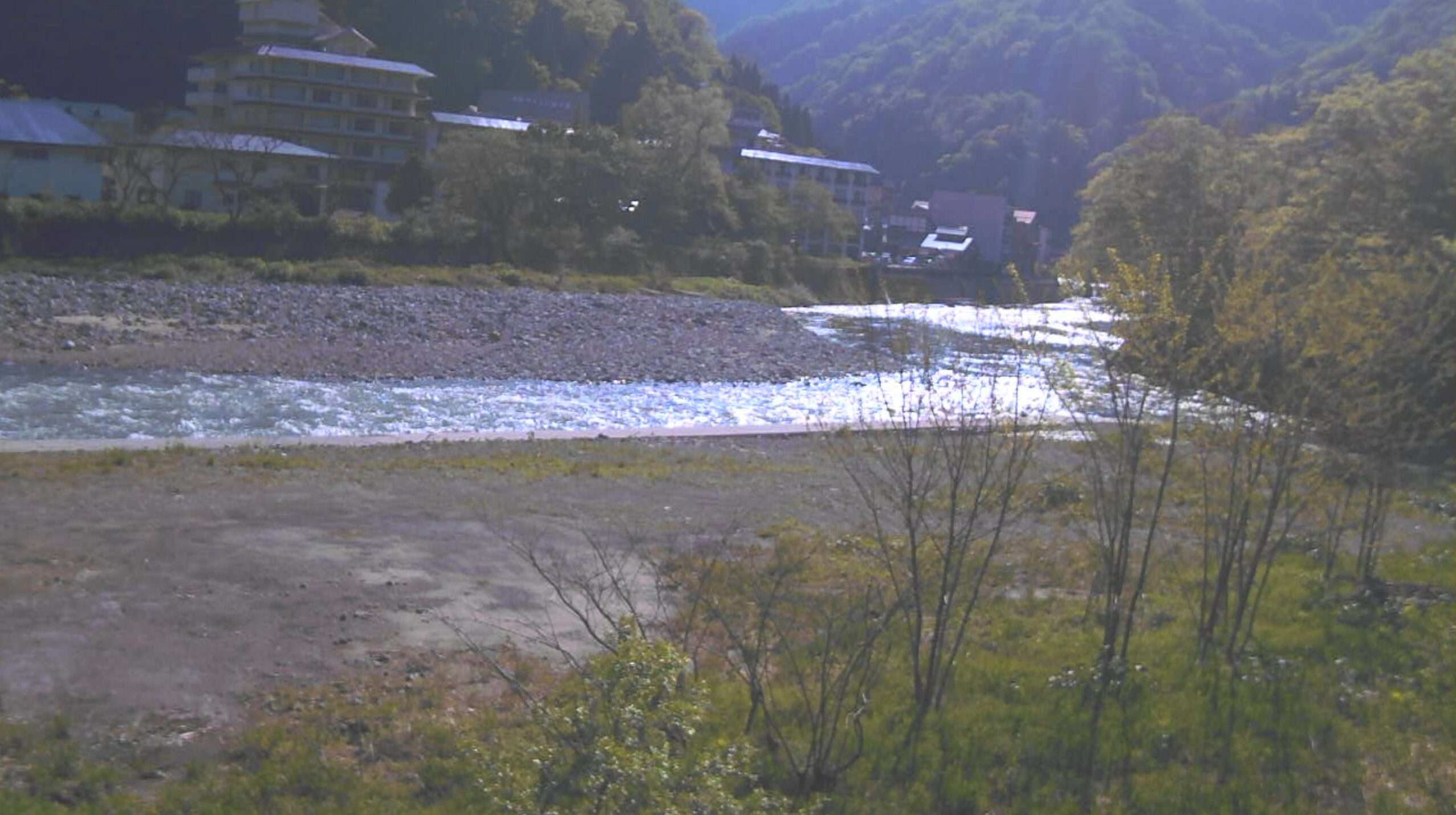 最上小国川義経大橋ライブカメラ(山形県最上町大堀)