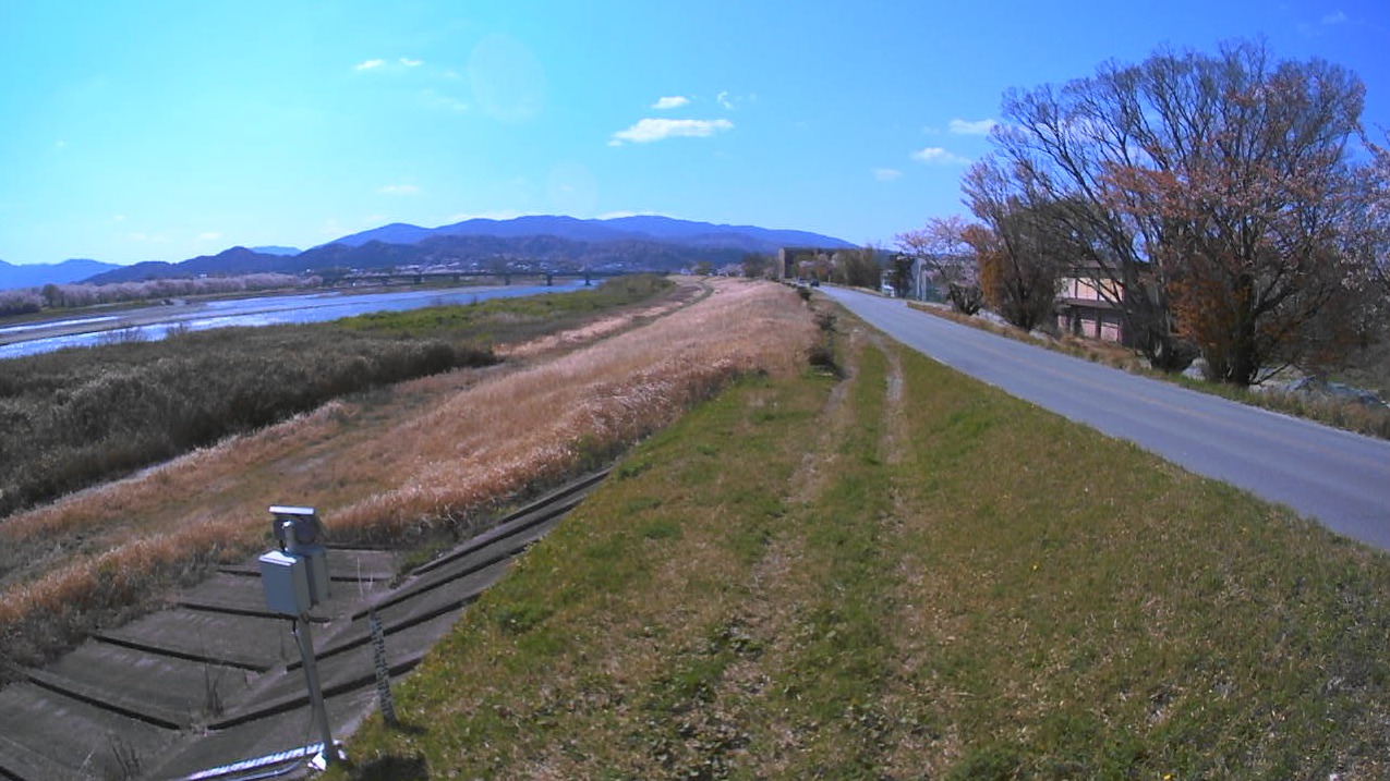 宮川6.4KP左岸ライブカメラ(三重県伊勢市小俣町宮前)