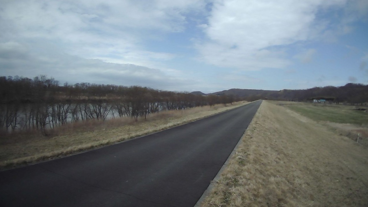 鵡川8.4KP右岸ライブカメラ(北海道むかわ町春日)