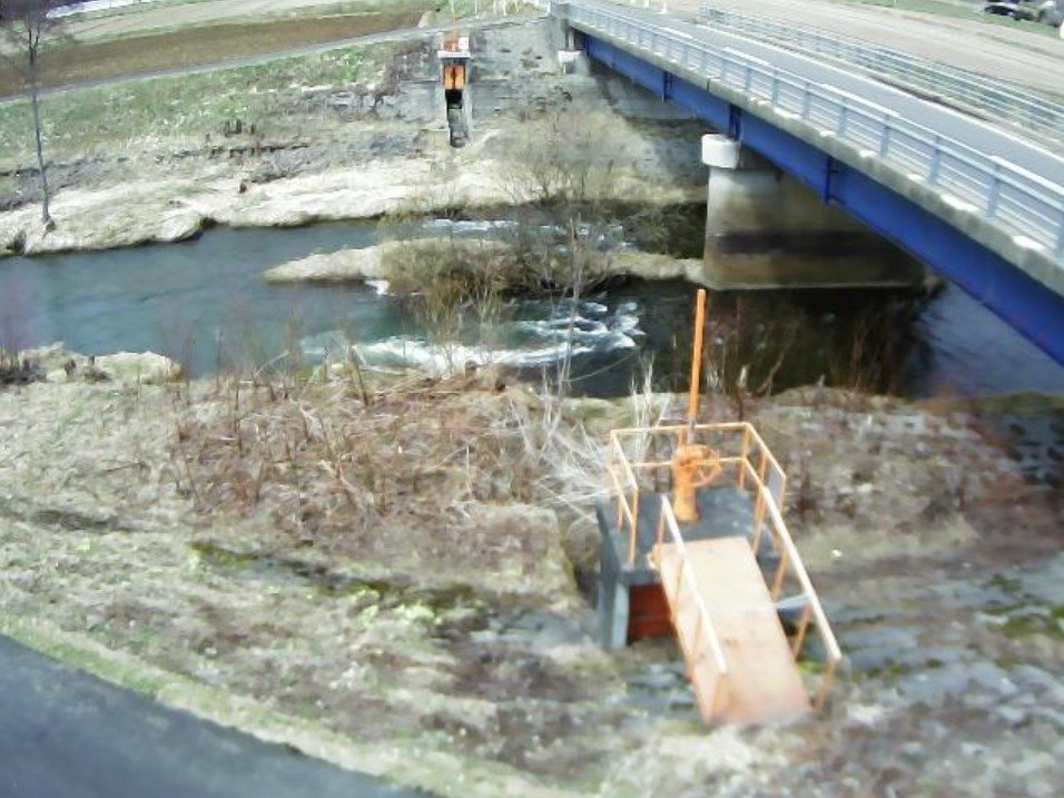 比布川4.1KPライブカメラ(北海道比布町北2線)