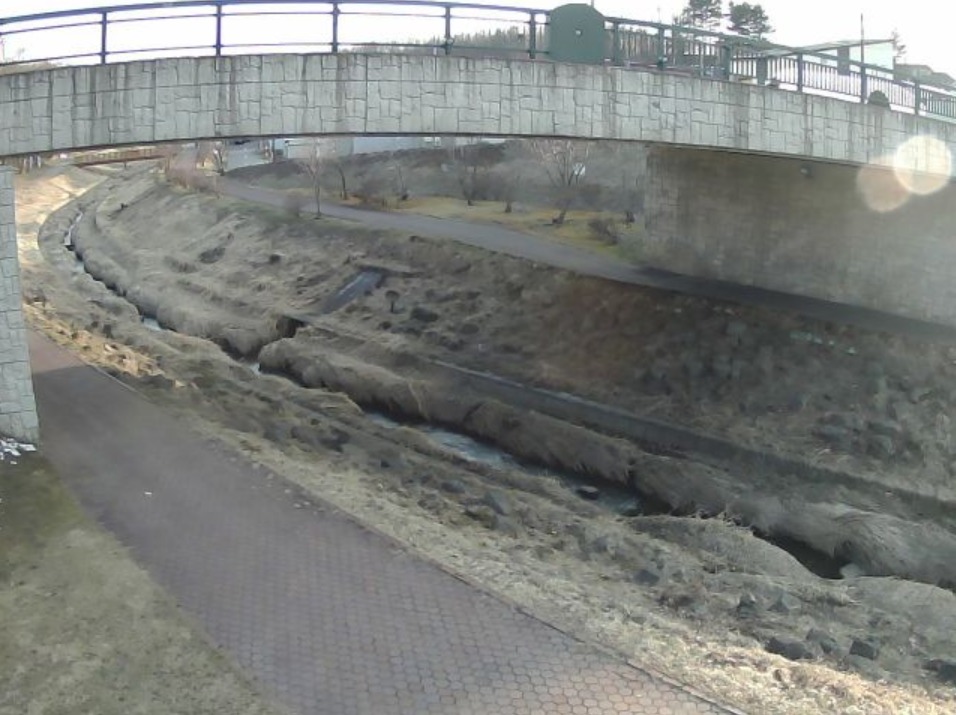 魚無川2.1KPライブカメラ(北海道美幌町青葉)