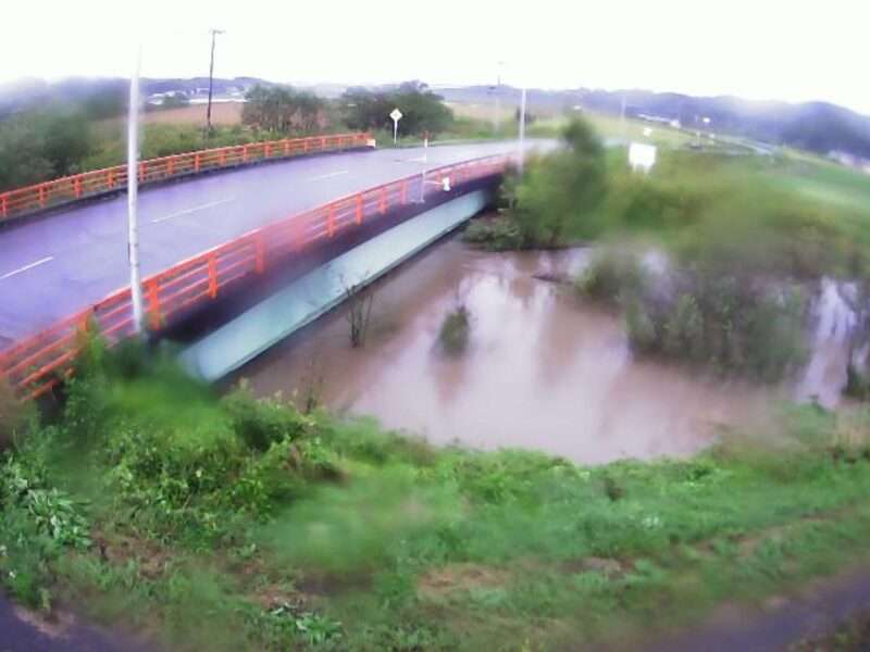 下牛首別川3.7KPライブカメラ(北海道豊頃町牛首別) 2025年9月21日6時25分 大雨河川増水時 氾濫危険水位