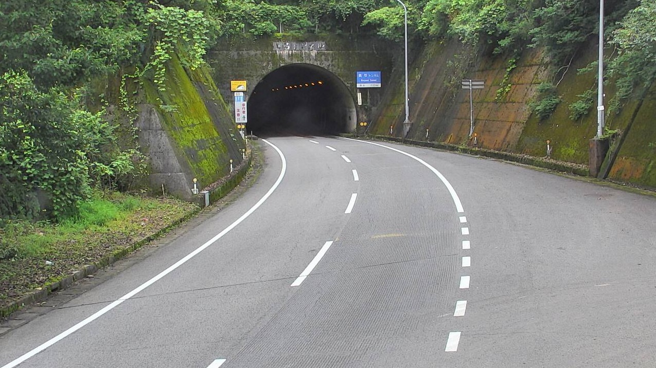 国道380号真弓トンネル内子町側ライブカメラ(愛媛県内子町大平)