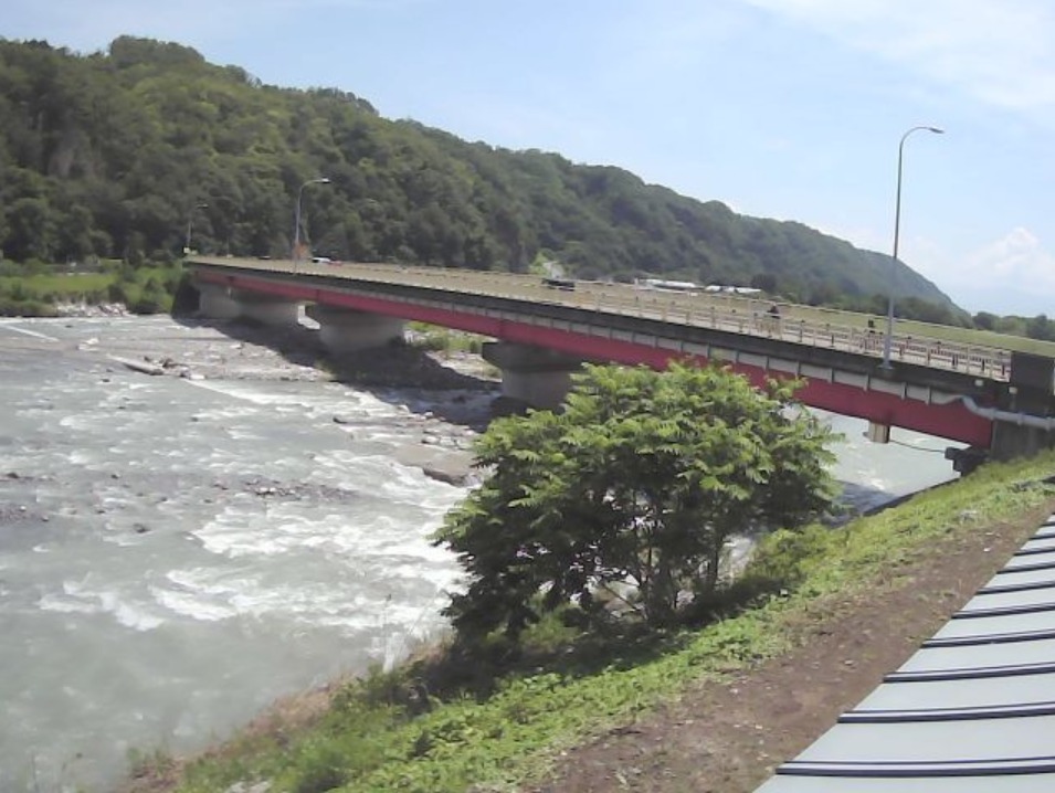 釜無川穴山橋ライブカメラ(山梨県韮崎市円野町上円井)