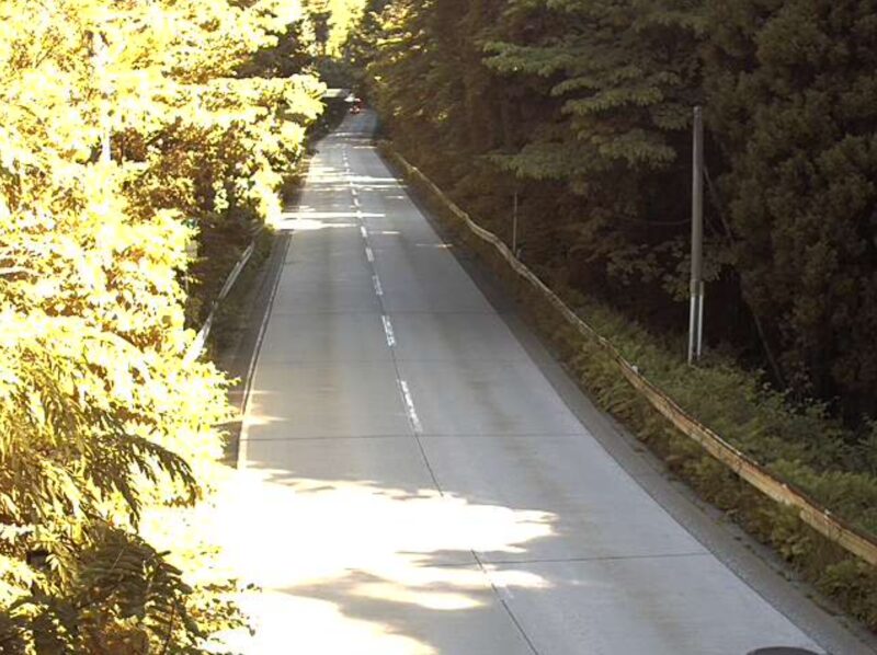 国道471号奥飛騨温泉郷熊坂頂上神岡方面ライブカメラ(岐阜県高山市奥飛騨温泉郷一重ヶ根)