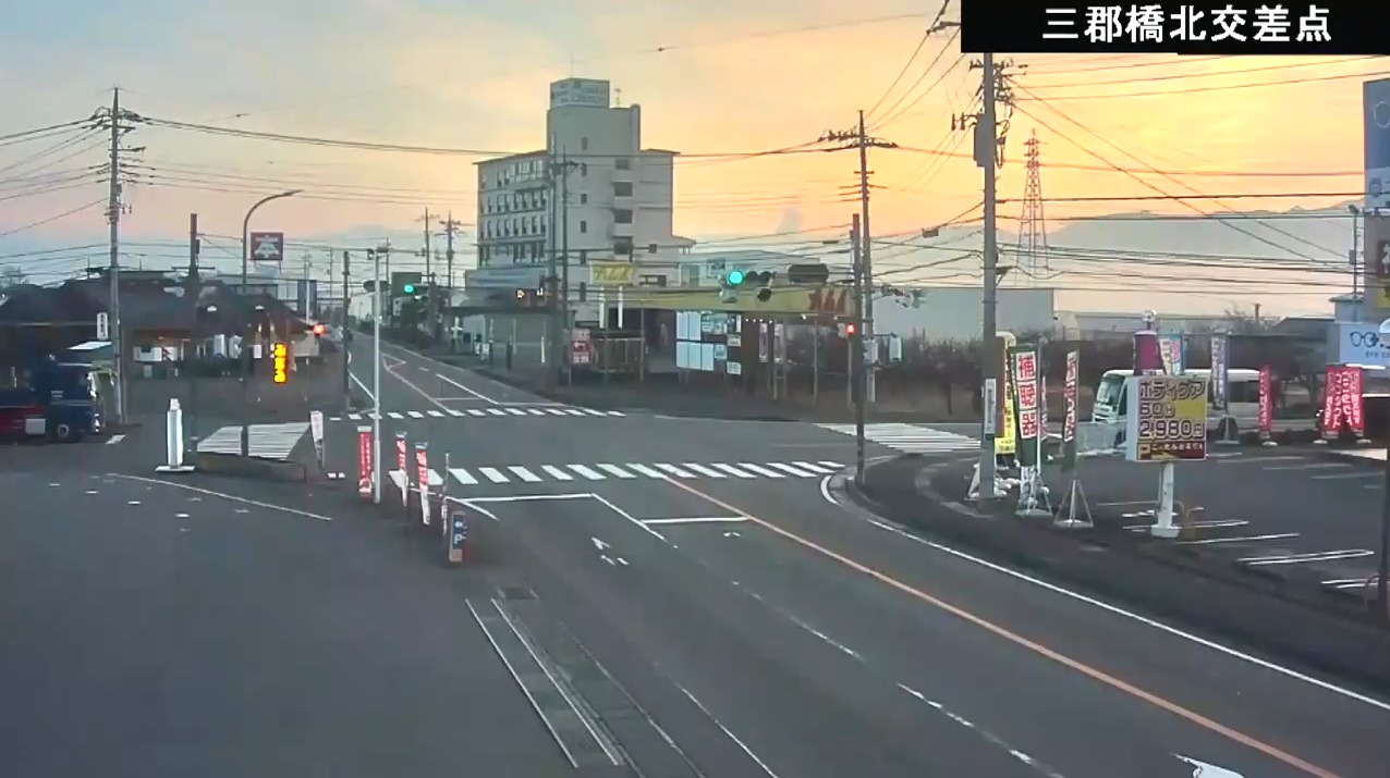 国道140号三郡橋北交差点ライブカメラ(山梨県南アルプス市東南湖)
