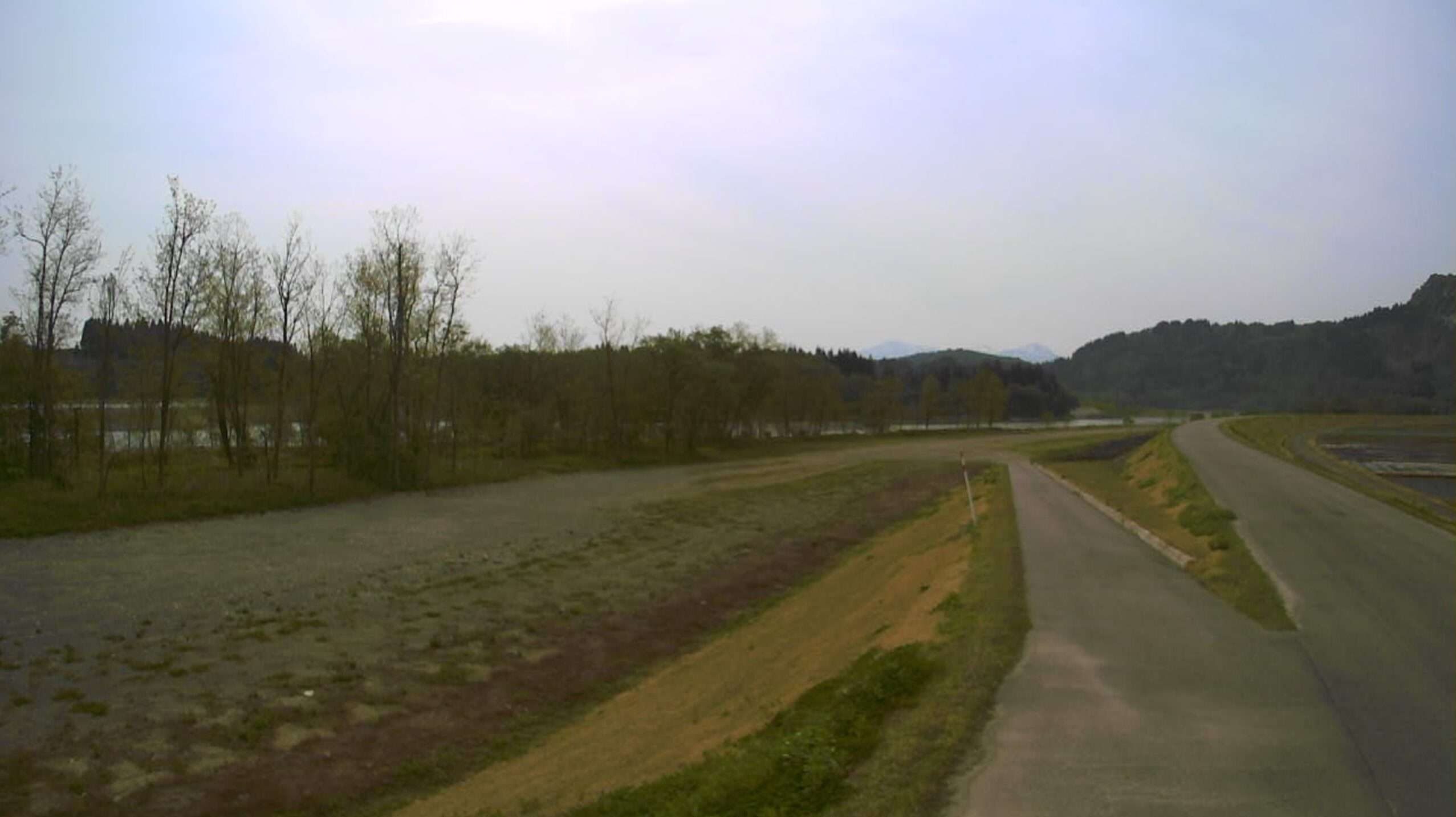 信濃川川井新田ライブカメラ(新潟県小千谷市川井新田)