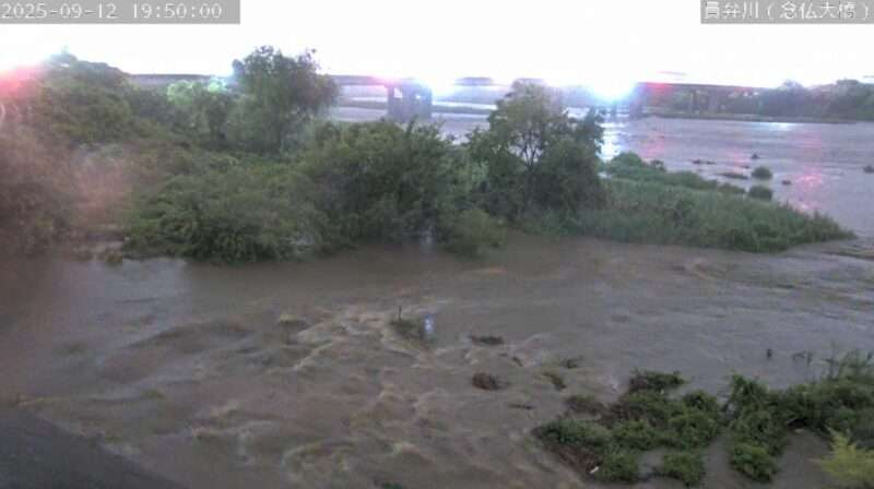 員弁川念仏大橋ライブカメラ(三重県東員町筑紫) 2025年9月12日19時50分 大雨時増水