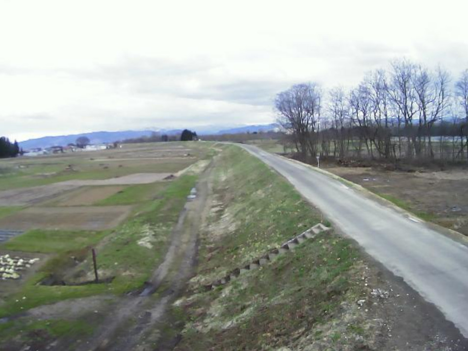 皆瀬川雄物川合流点付近0.4KP右岸ライブカメラ(秋田県横手市十文字町睦合)