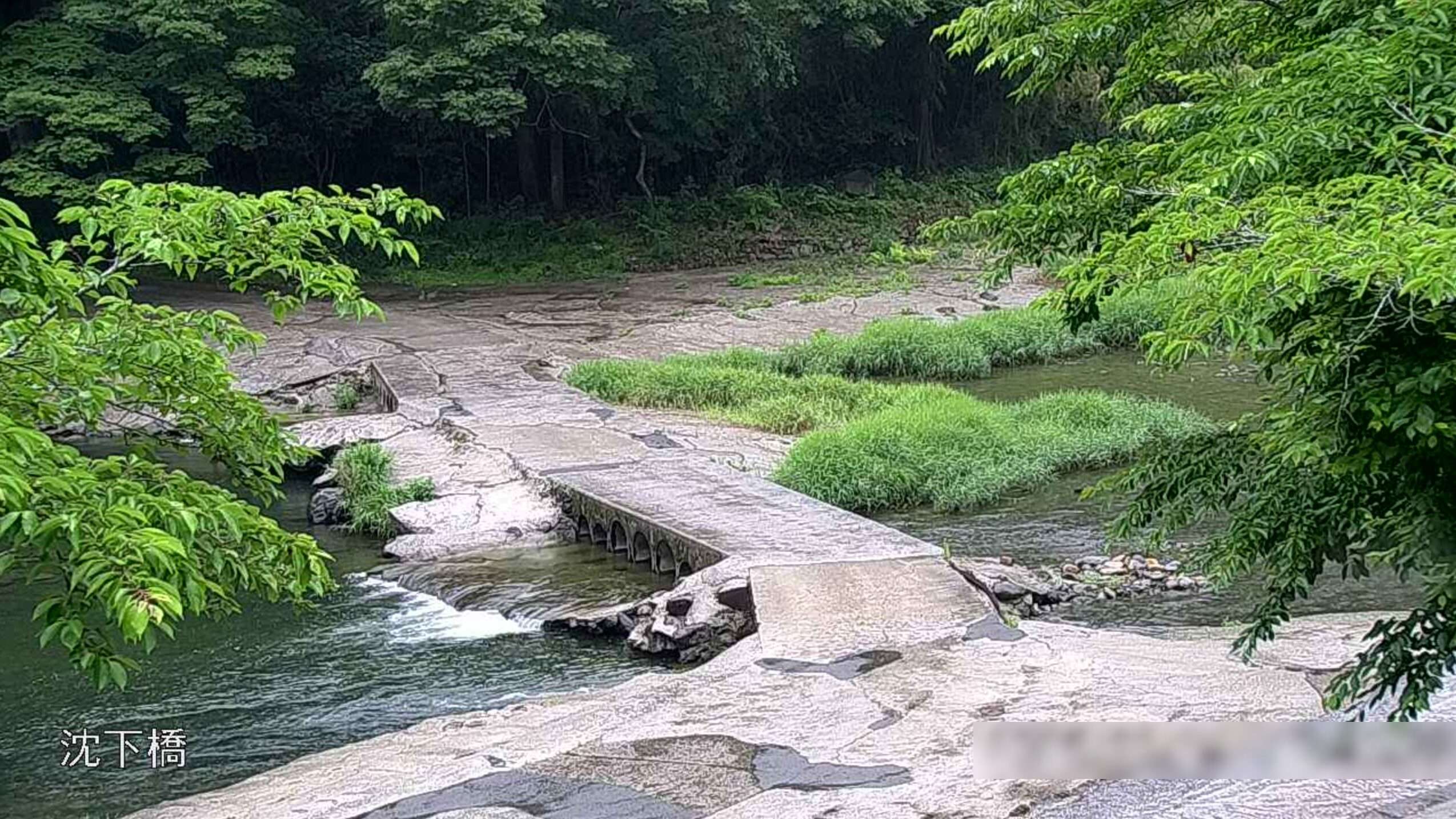 成羽川沈下橋ライブカメラ(岡山県高梁市成羽町布寄)