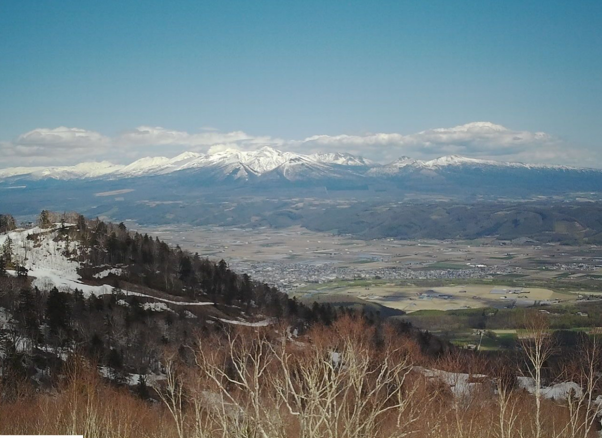 新富良野プリンスホテル富良野ロープウェー山頂駅ライブカメラ(北海道富良野市中御料)