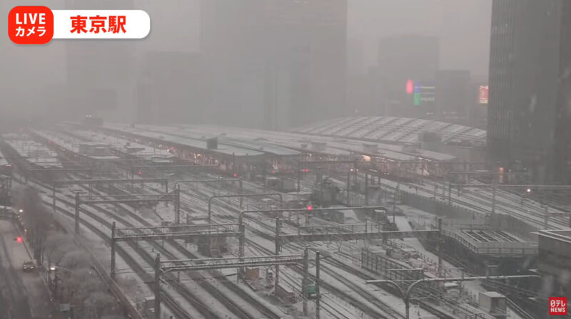 日テレNEWS東京駅ライブカメラ　2022年1月6日　大雪警報発令