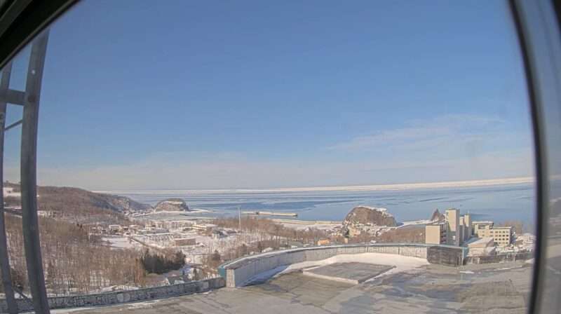 知床第一ホテルライブカメラ(北海道斜里町ウトロ香川) 2026年2月18日 流氷