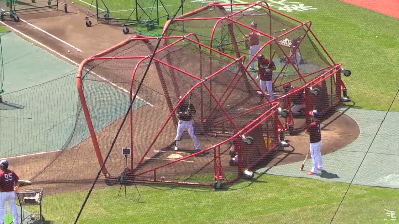 東北楽天ゴールデンイーグルス練習風景ライブカメラ(宮城県仙台市宮城野区)