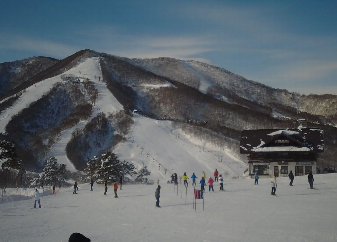 斑尾高原スキー場インフォメーション前ライブカメラ(長野県飯山市斑尾高原)