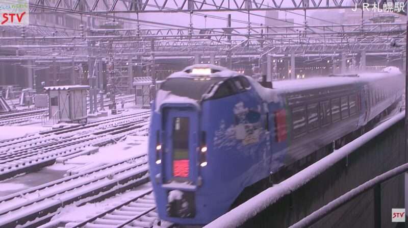 STV札幌駅ライブカメラ(北海道札幌市北区北6条西1丁目) 2025年11月8日 降雪