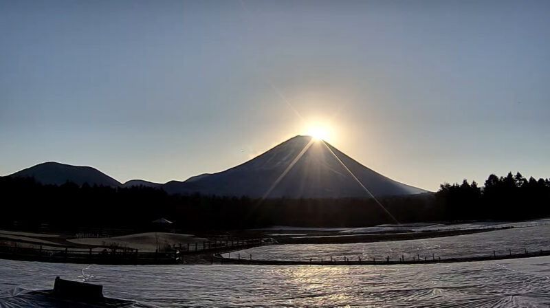 富士本栖湖リゾート富士山ライブカメラ(山梨県富士河口湖町富士ヶ嶺)