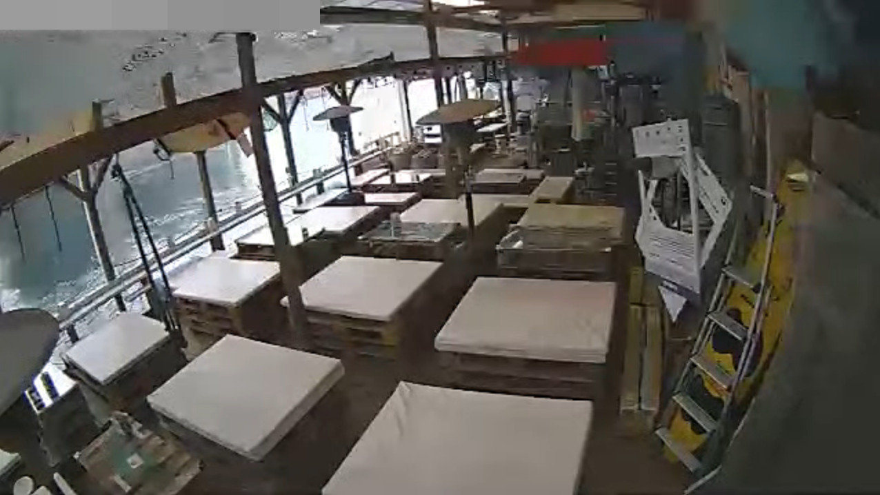 マグロ卸のフィッシャリーズテラスライブカメラ(東京都中央区豊海町)