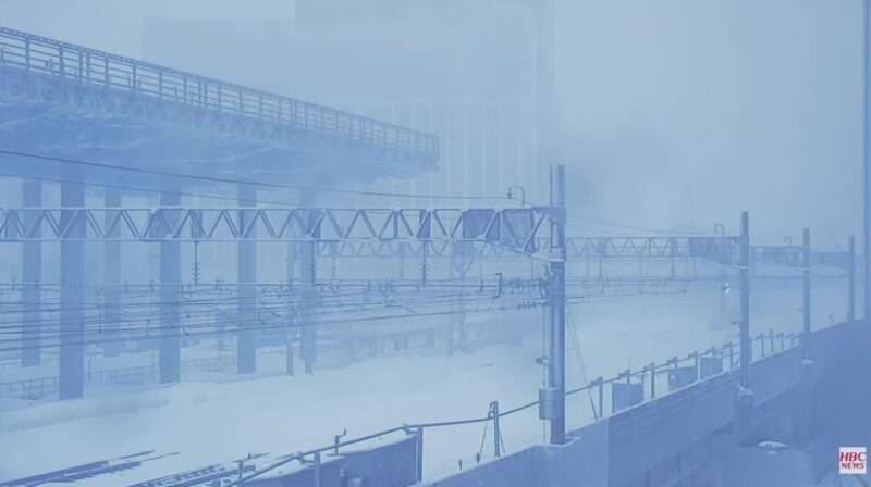 HBC札幌駅ライブカメラ(北海道札幌市東区北6条東1丁目) 2026年2月19日 7時00分 暴風雪警報発表