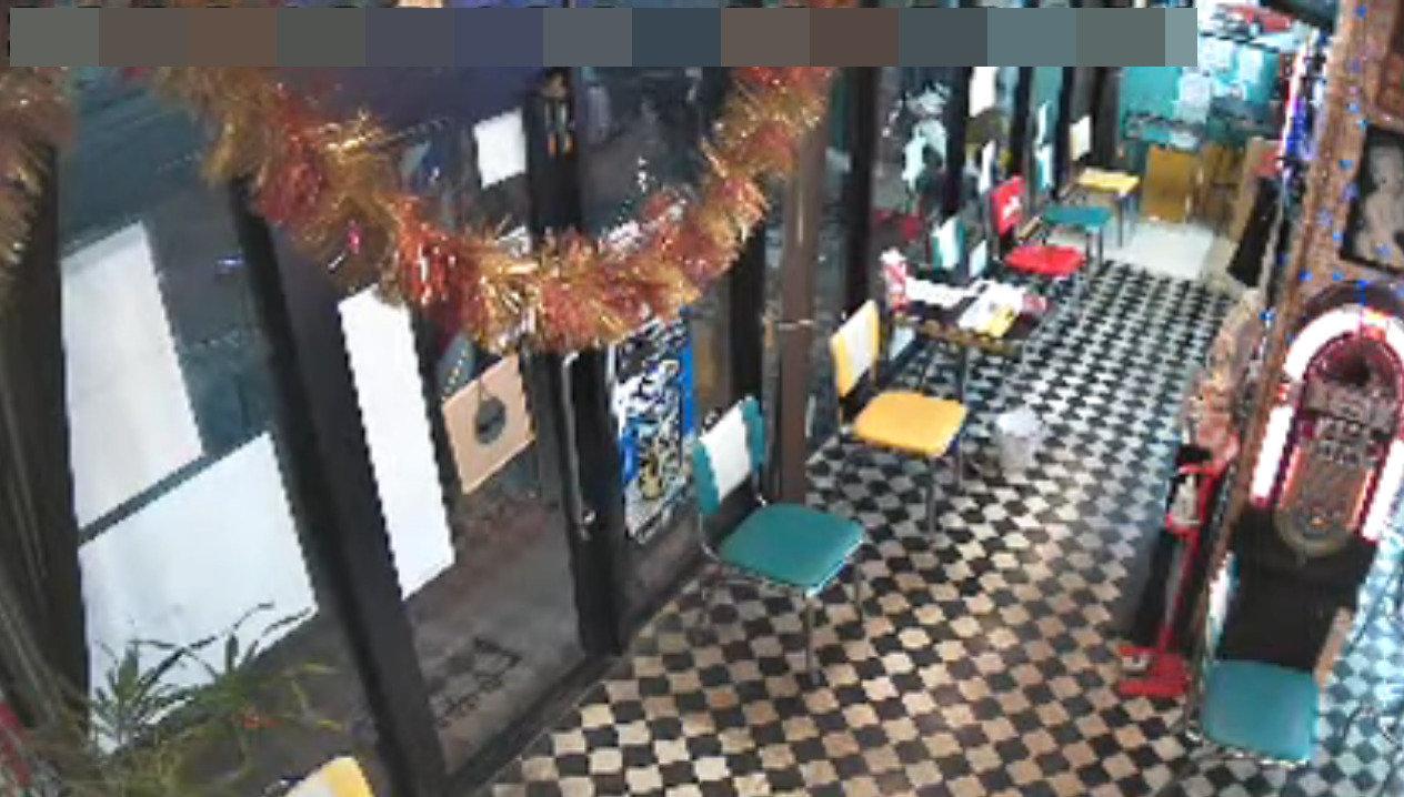 理容ルパン西京極店混雑状況ライブカメラ(京都府京都市右京区西京極町ノ坪町)
