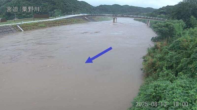 粟野川宮迫ライブカメラ(山口県下関市豊北町粟野) 2025年8月10日18時00分 氾濫危険水位(水位3.74m)