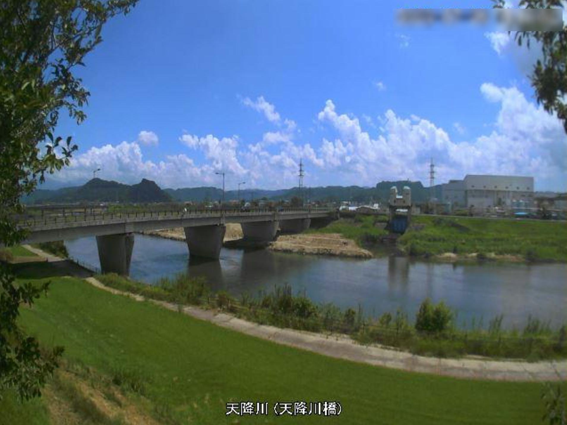 天降川天降川橋ライブカメラ(鹿児島県霧島市隼人町見次)