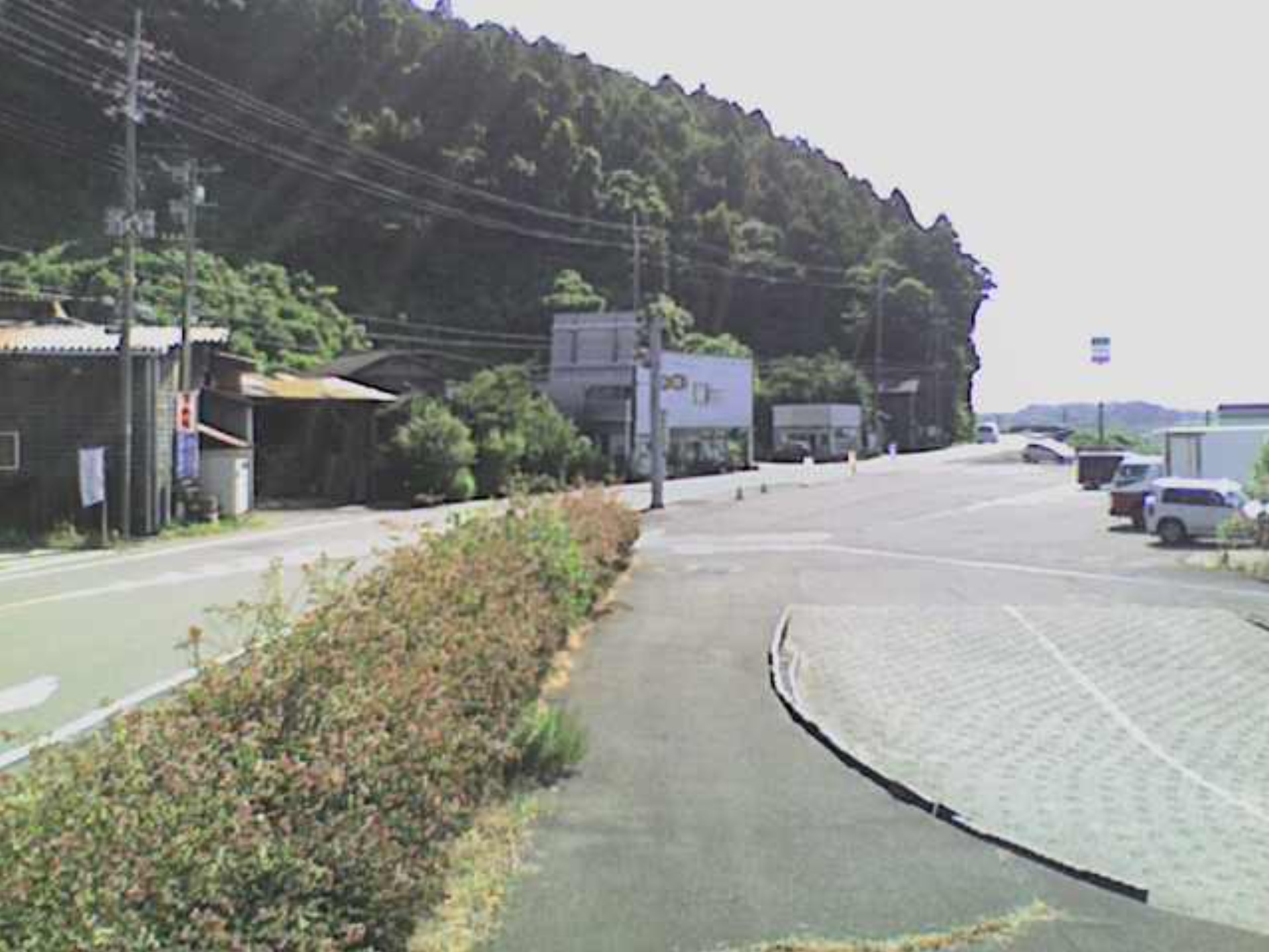 弥彦交差点燕吉田方面ライブカメラ(新潟県弥彦村弥彦)