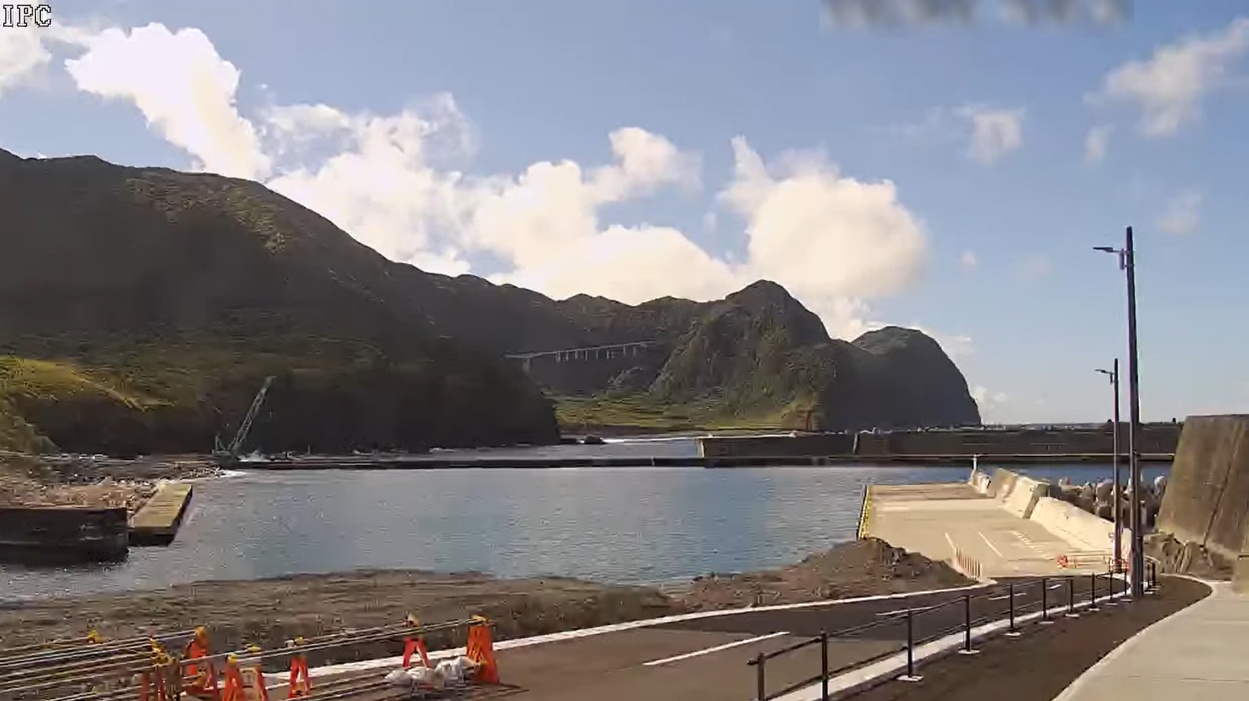 八丈島八重根漁港ライブカメラ(東京都八丈島八丈町大賀郷)