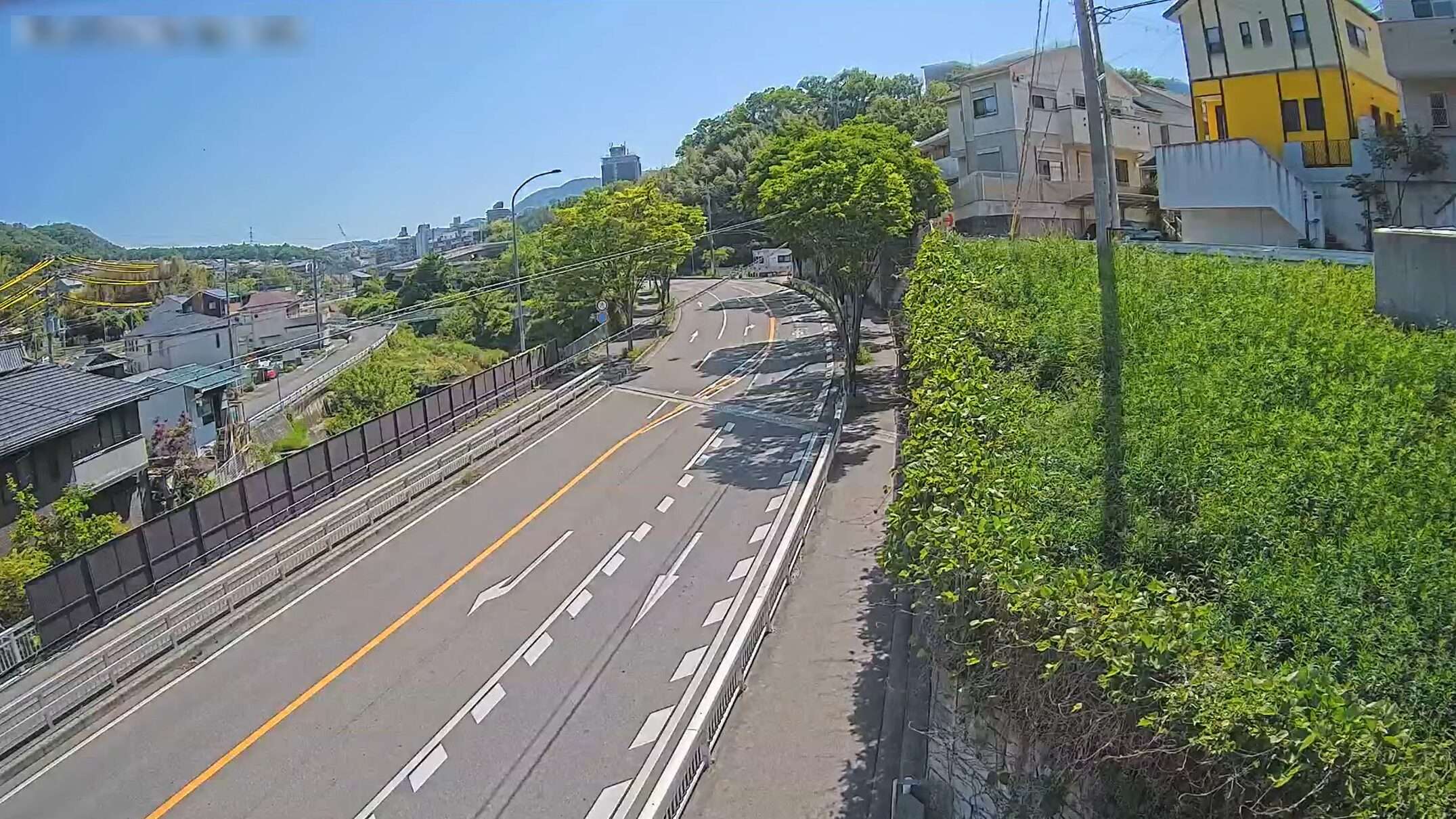 兵庫県道15号神戸三田線久保交差点ライブカメラ(兵庫県神戸市北区谷上東町)