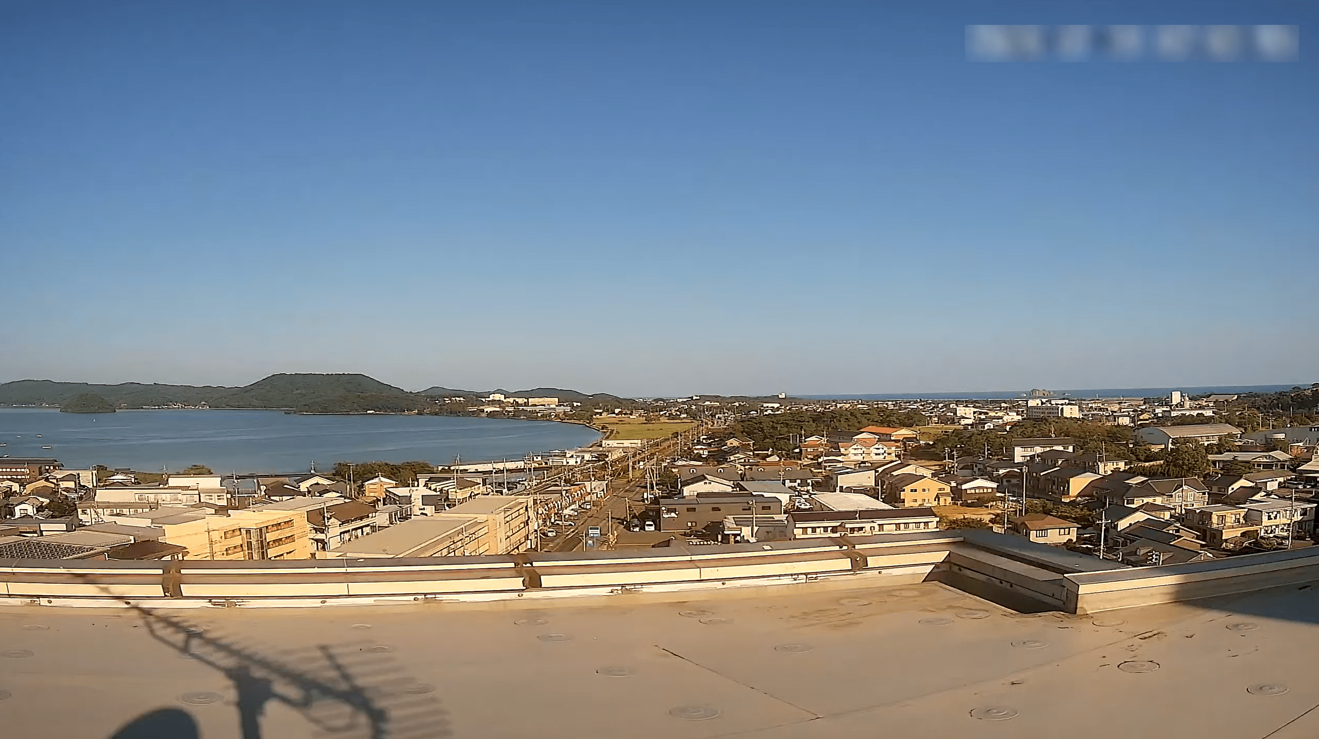 サンシープラザ湖山池ライブカメラ(鳥取県鳥取市湖山町西)