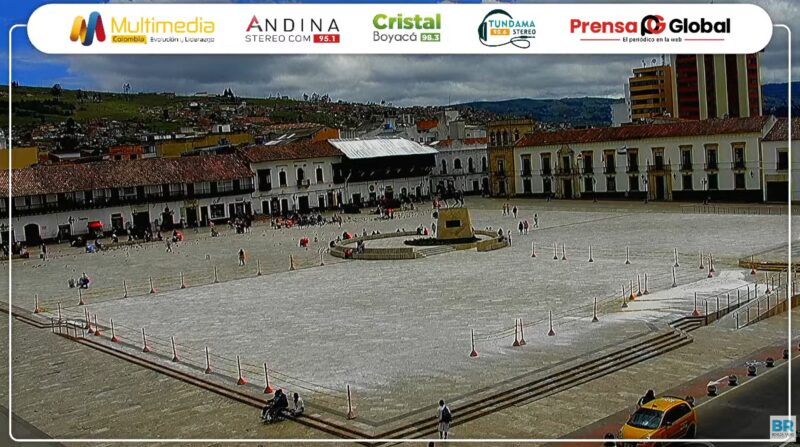 トゥンハ(Plaza de Bolivar de Tunja en vivo)