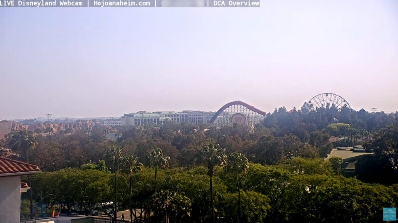 ディズニーランド(LIVE DISNEYLAND Webcam from Howard Johnson Hotel Anaheim)