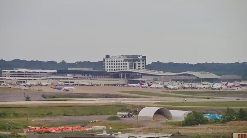 ナッシュビル国際空港(Donelson weather camera from Sonesta Nashville Airport Hotel)