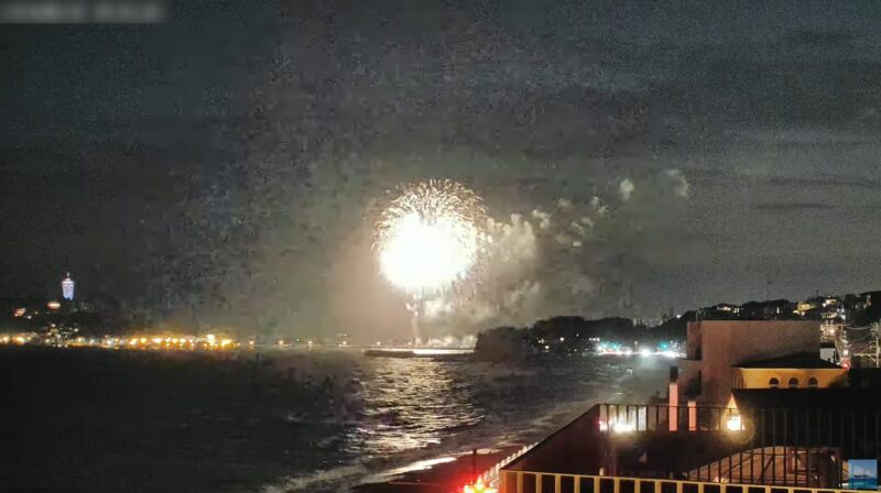 七里ヶ浜江の島マイアミビーチショー夏花火ライブカメラ(神奈川県鎌倉市七里ガ浜)