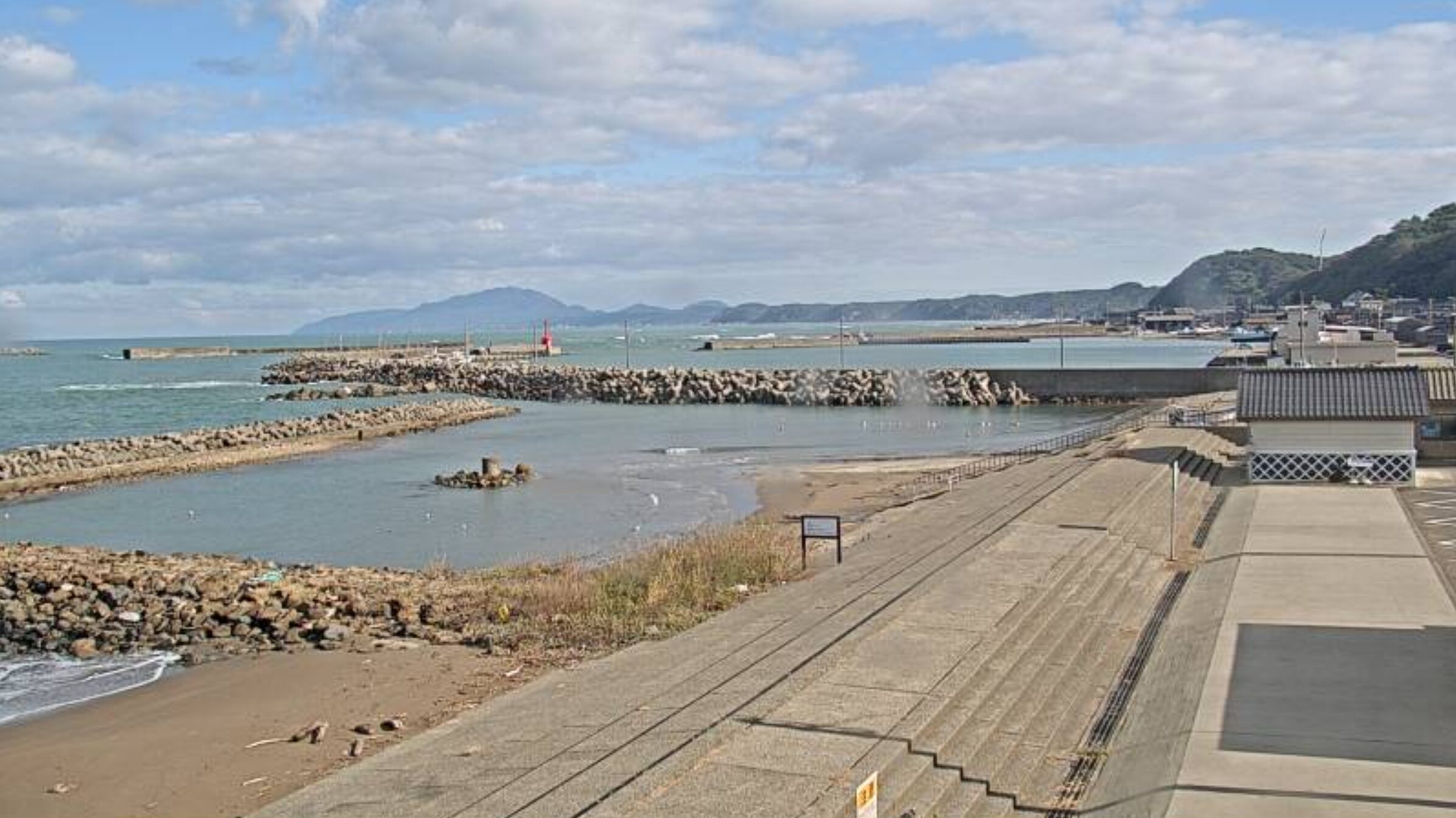 NCT出雲崎漁港ライブカメラ(新潟県出雲崎町尼瀬)