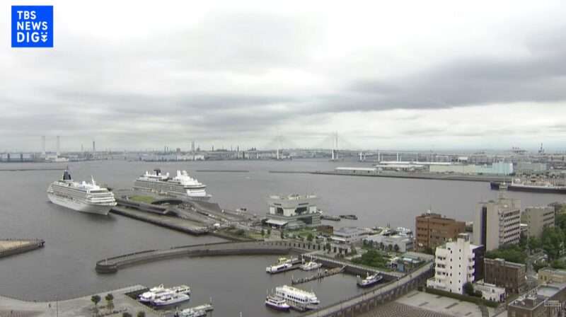 TBS横浜みなとみらいライブカメラ　2025年7月11日 飛鳥クルーズ(飛鳥Ⅱ・飛鳥Ⅲ)
