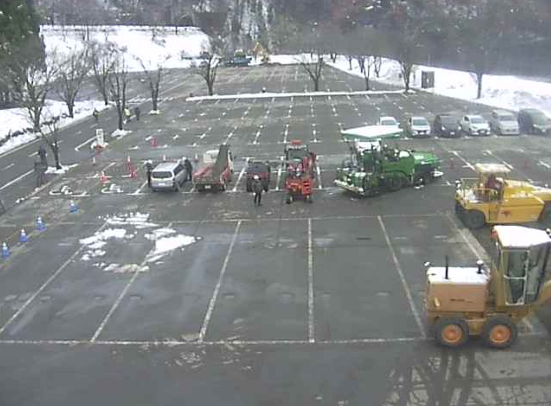 せせらぎ公園駐車場ライブカメラ(岐阜県白川村荻町)