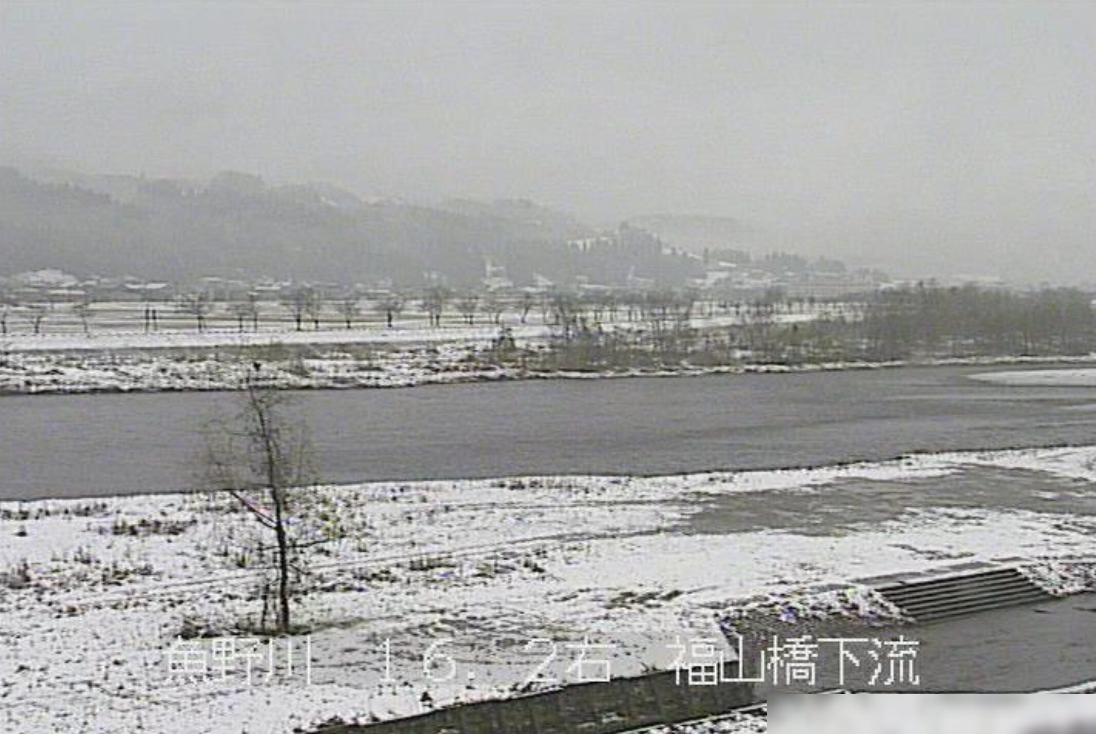 魚野川福山橋下流ライブカメラ(新潟県魚沼市伊勢島)